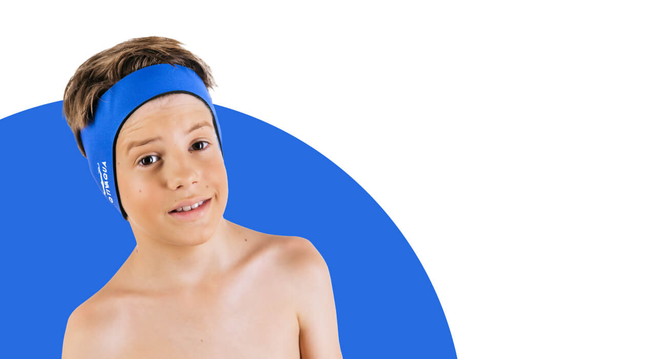 Boy wearing AQTIVAQUA headband – experience ultimate ear protection and style in the water with AQTIVAQUA's durable and comfortable headbands